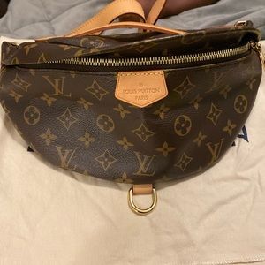 SOLD🔴Louis Vuitton Bumbag SOLDDDD